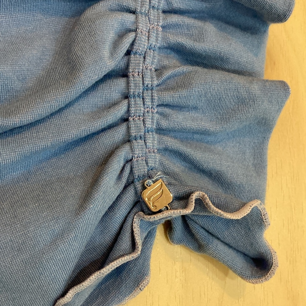 Anya Fabletics ruched set - Picture 4 of 14